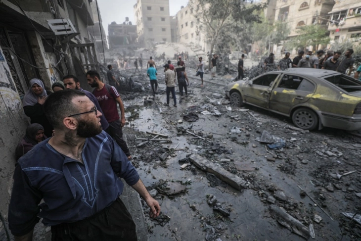 Ministria e Shëndetësisë në Rripin e Gazës: Më shumë se 5.000 palestinezë janë vrarë në sulmet izraelite