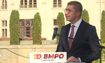 Mickoski proposes parliamentary and presidential elections be held between two major religious holidays next spring
