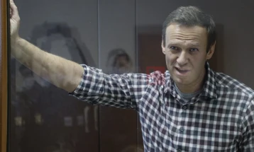 Navalni refuzoi të paraqitet për t'u marrë në pyetje pasi iu konfiskuan të gjitha mjetet për të shkruar