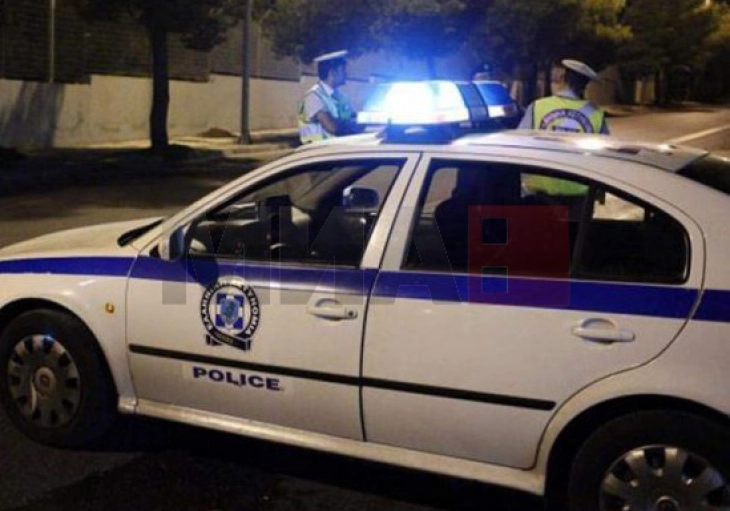 Двајца повредени и 13 уапсени во инцидент меѓу навивачи во Солун