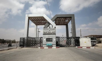 Првите странци и лица со двојно државјанство го напуштаат Појасот Газа преку граничниот премин Рафа