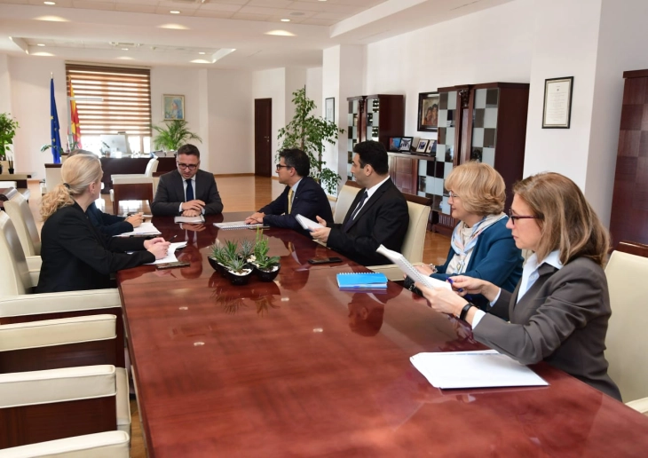 Finance Minister Besimi meets with EBRD directors Colangeli and Türkmenoğlu