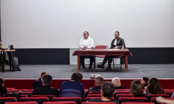 Костадиновска-Стојчевска: Повисок буџет за филм и донесување нов закон, според европски стандарди