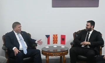 Средба на претседателот на ЕДП, Хоџа, со чешкиот амбасадор Јарослав Лудва