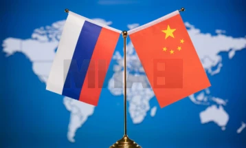 Ванг: Кинеско-руските односи продолжуваат да се развиваат