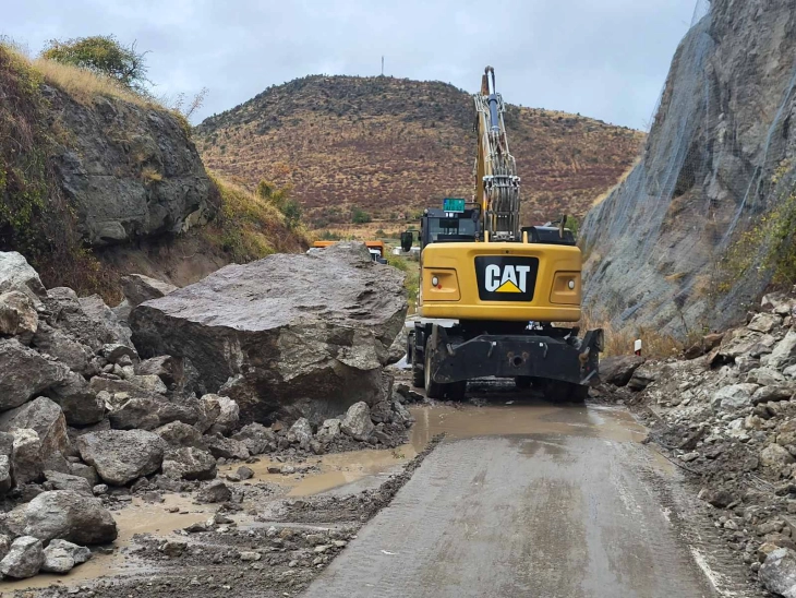 Rikahëzohet rruga Kriva Pallankë-Kumanovë, ekipe të 