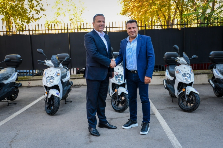 Фондацијата Заев донираше шест мотоцикли за македонската полиција