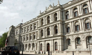 Велика Британија повлече дел од персоналот од амбасадата во Либан