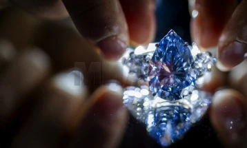 Потенцијално најскапо продадениот син дијамант во светот