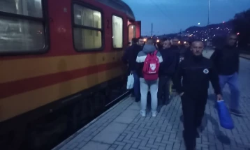 Возот утринава пристигна навреме во Велес по вчерашното седумчасовно доцнење