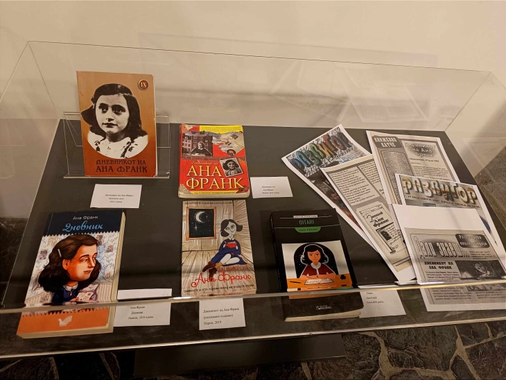 Петнаесет изданија на „Дневникот на Ана Франк“ дел од изложбата по повод 85-годишнината од „Кристална ноќ“