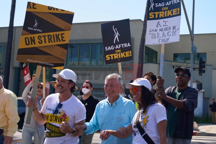 Здружението на актерите на Холивуд гласаше за прекин на штрајкот