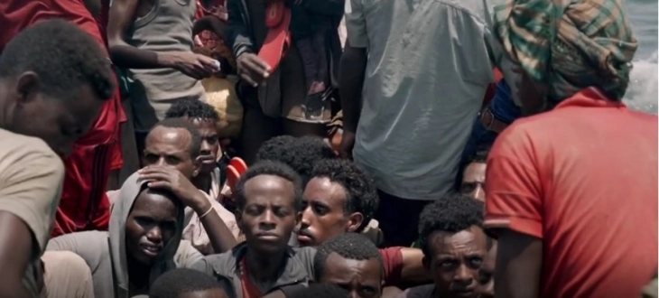 Речиси 50 мигранти исчезнати по превртен брод крај брегот на Јемен
