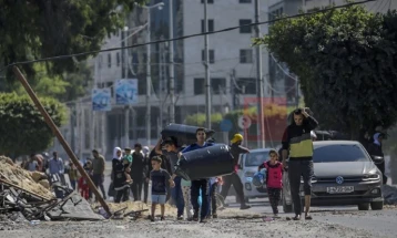 Egjipti e hodhi poshtë idenë e Izraelit për zhvendosjen  e palestinezët nga Rripi i Gazës