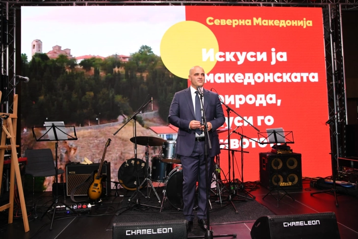 PM Kovachevski hosts ‘Macedonian Evening’ in Belgrade