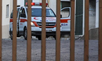 Најмалку 30 предвремено родени бебиња евакуирани од болницата Ал Шифа во Газа
