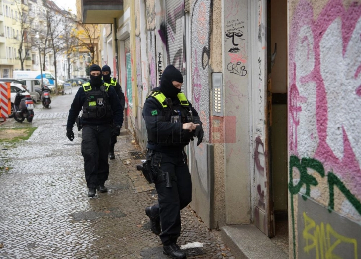 Германските рации во осум сојузни покраини се насочени кон екстремистичката група „Граѓани на Рајхот“ 