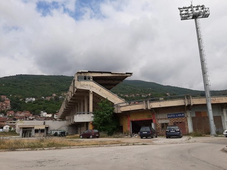 Komuna e Tetovës paralajmëron se do të ketë stadium të ri, Kasami publikoi se është hapur tender për rikonstruimin e këtij objekti