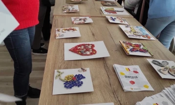 Изложба „Коцките на мозаикот“ на Здружението за поддршка на лицата со Даунов синдром