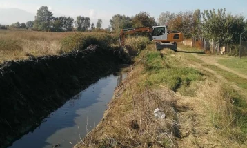 Чистење на каналската мрежа во општина Илинден