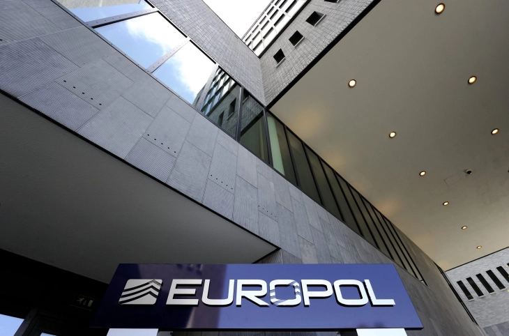 Europol: Në Ukrainë është arrestuar lideri i grupit të njohur haker