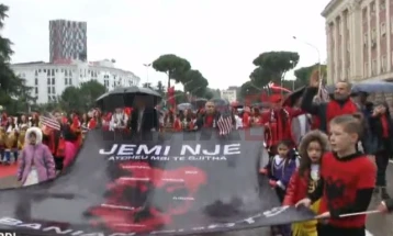 Për herë të parë paradë mbarëshqiptare në Tiranë me rastin e Ditës së pavarësisë