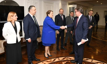 Petrovska: Takimi me O'Brajan edhe një konfirmim për mbështetjen e fuqishme amerikane për anëtarësimin e Maqedonisë së Veriut në BE