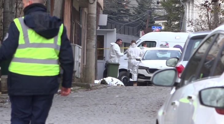 Убиен еден од ограбувачите на златарница во Косово, ранет полицаец и приведени седум лица