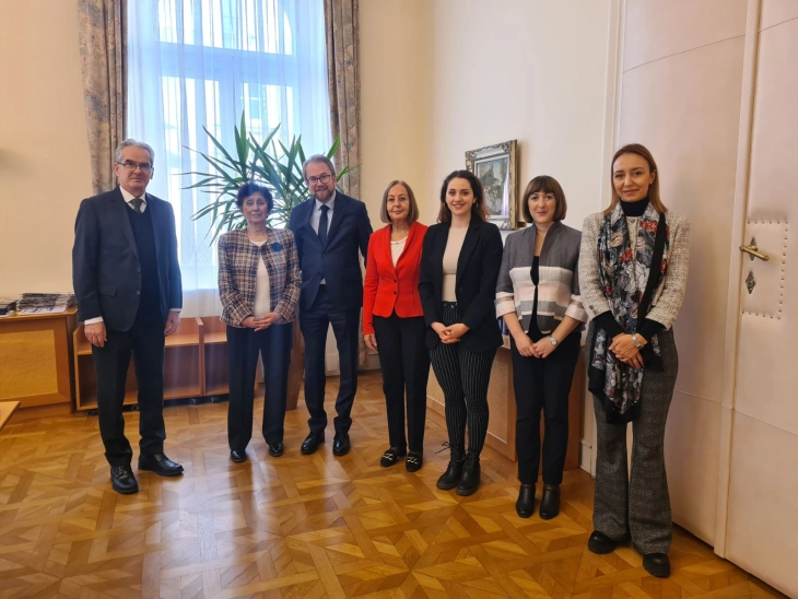 Претседателката на Уставниот суд, Добрила Кацарска и претставници од ИЧП во посета на Уставниот суд на Словенија