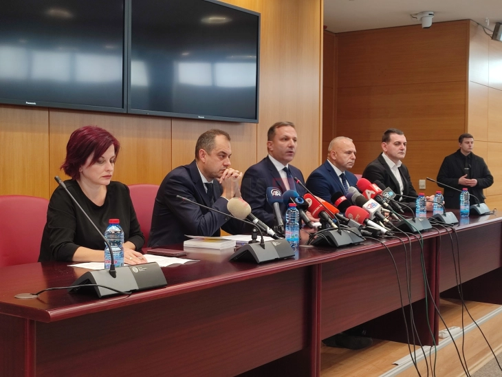 Љупчо Палевски Палчо првоосомничен за убиствата на Вања и Панче,  тој е во бегство, а надлежните ќе распишат меѓународна потерница