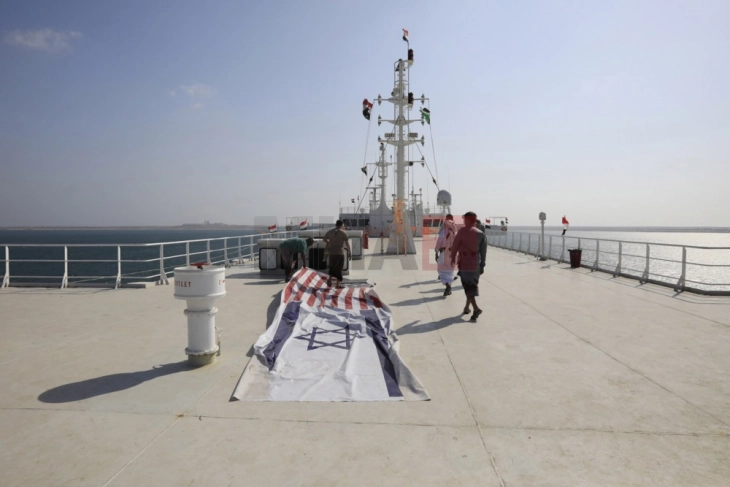 Ѕвечкање со сабји во Црвеното Море: Војната се шири?