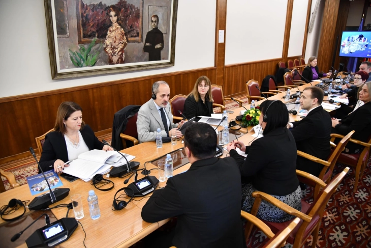 Anëtarët e Komisionit për financim dhe buxhet në takim me përfaqësues të Bankës Botërore