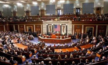 Американскиот Сенат усвои нацрт-закон со кој се одобруваат 886 милијарди долари за одбранбени трошоци