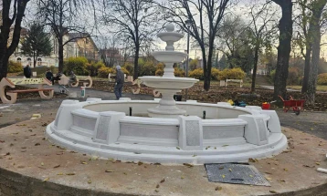 Почна поставување на урбана опрема во Соколански парк во Куманово, уништена опрема во стариот градски парк