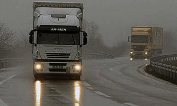 Укината забраната за тешки товарни возила од Крива Паланка кон ГП Деве Баир