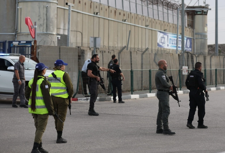 Tre pengjet e vrara izraelite në Gazë mbanin flamur të bardhë