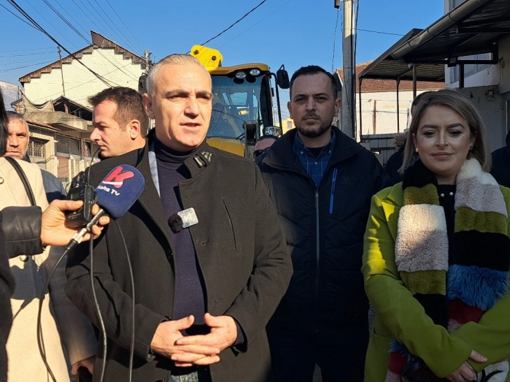 Заменик министерот Реџепи на увид на реконструкција на улица „Браќа Миладиновци“ во Тетово