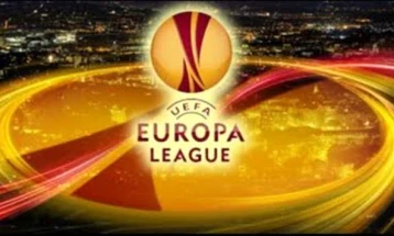 Плејоф жрепка во Лига Европа, Феенорд против Рома, Милан против Рен