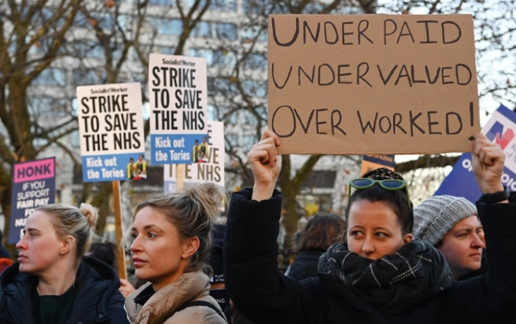 Лекарите специјализанти во Англија започнаа тридневен штрајк