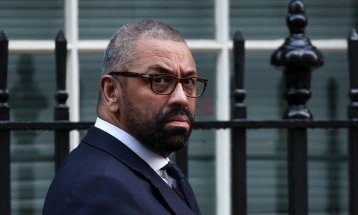 Повици за оставка на британски министер по неговата шега за дрога за силување 