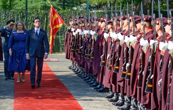 Para presidentit Pendarovski do të prezantohen aktivitetet e realizuara të Armatës gjatë vitit