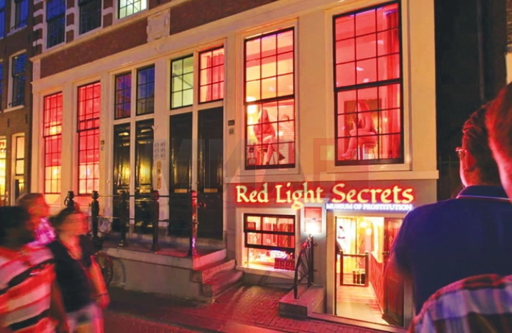 Европската агенција за лекови не ги сака амстердамските „црвени фенери“ за соседи 