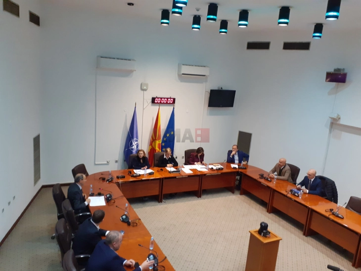 Debat i komisionit për zgjedhjen e anëtarit të KSHZ-së