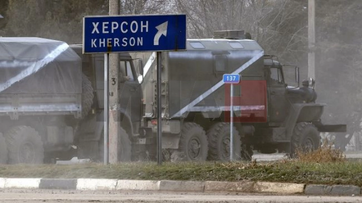 Në Herson shpërthyen zjarre pas bombardimit rus, të paktën dy viktima