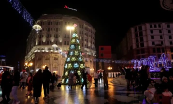 Македонски музичари за пречекот на Нова година на плоштадот „Македонија“