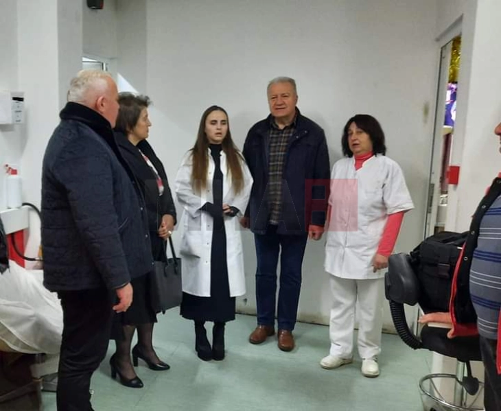 Градоначалниците на Делчево и Берово, Трајковски и Пекевски ги посетија дежурните служби за новогодишната ноќ