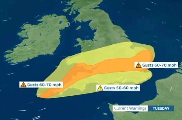 Над 300 предупредувања за поплави откао во Англија пристигна бурата Хенк