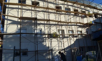 Продолжува реконструкцијата на киносалата во Виница