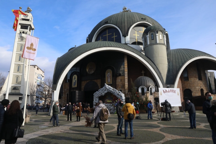 Сообраќајниците околу Соборниот храм затворени од 10.30 часот поради празнување на Бадник