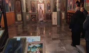Божик во Дебар, градоначалниците на околните општини го честитаа празникот